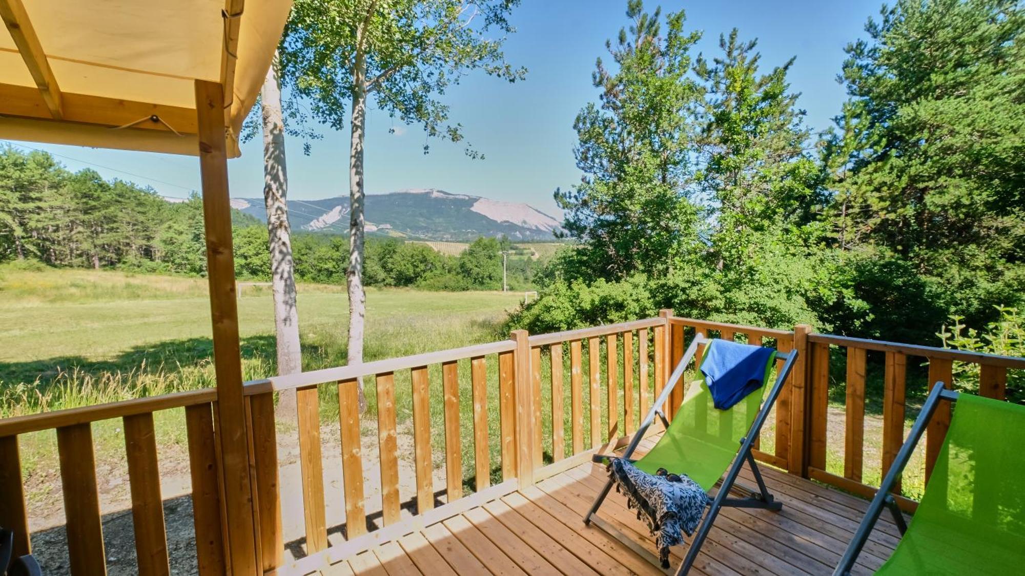 Camping Le Couriou Recoubeau-Jansac Exterior photo