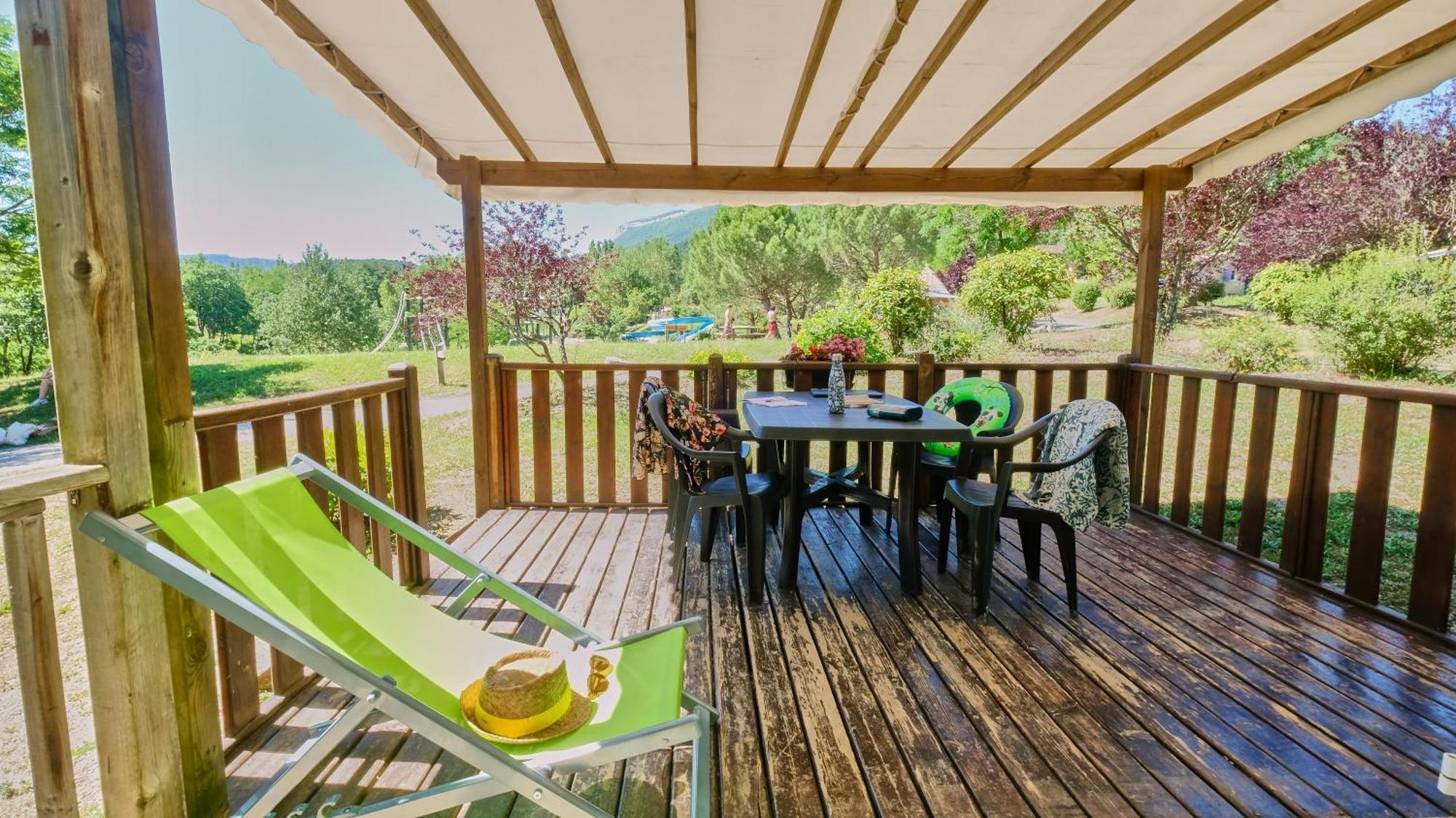 Camping Le Couriou Recoubeau-Jansac Exterior photo