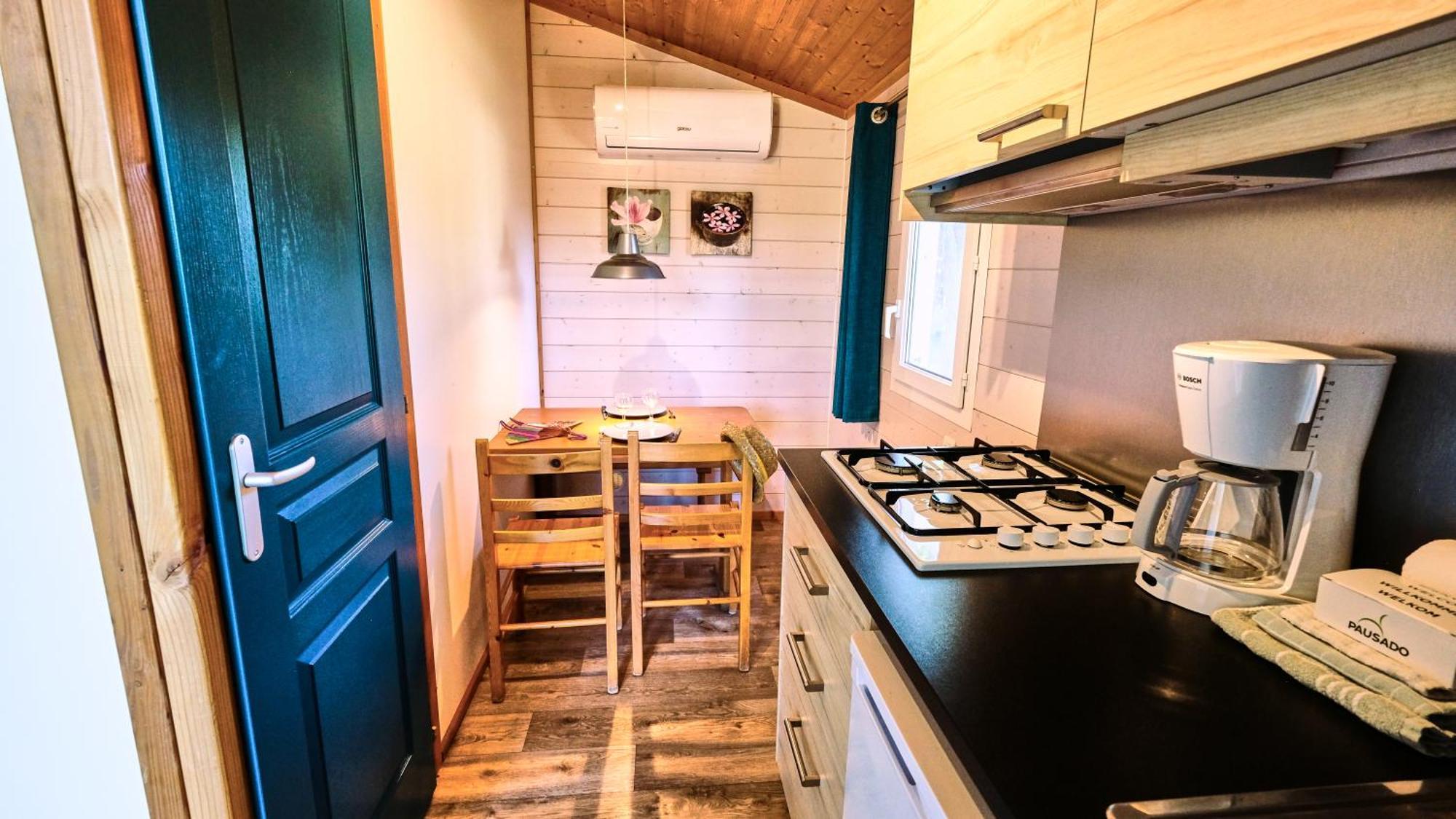 Camping Le Couriou Recoubeau-Jansac Exterior photo