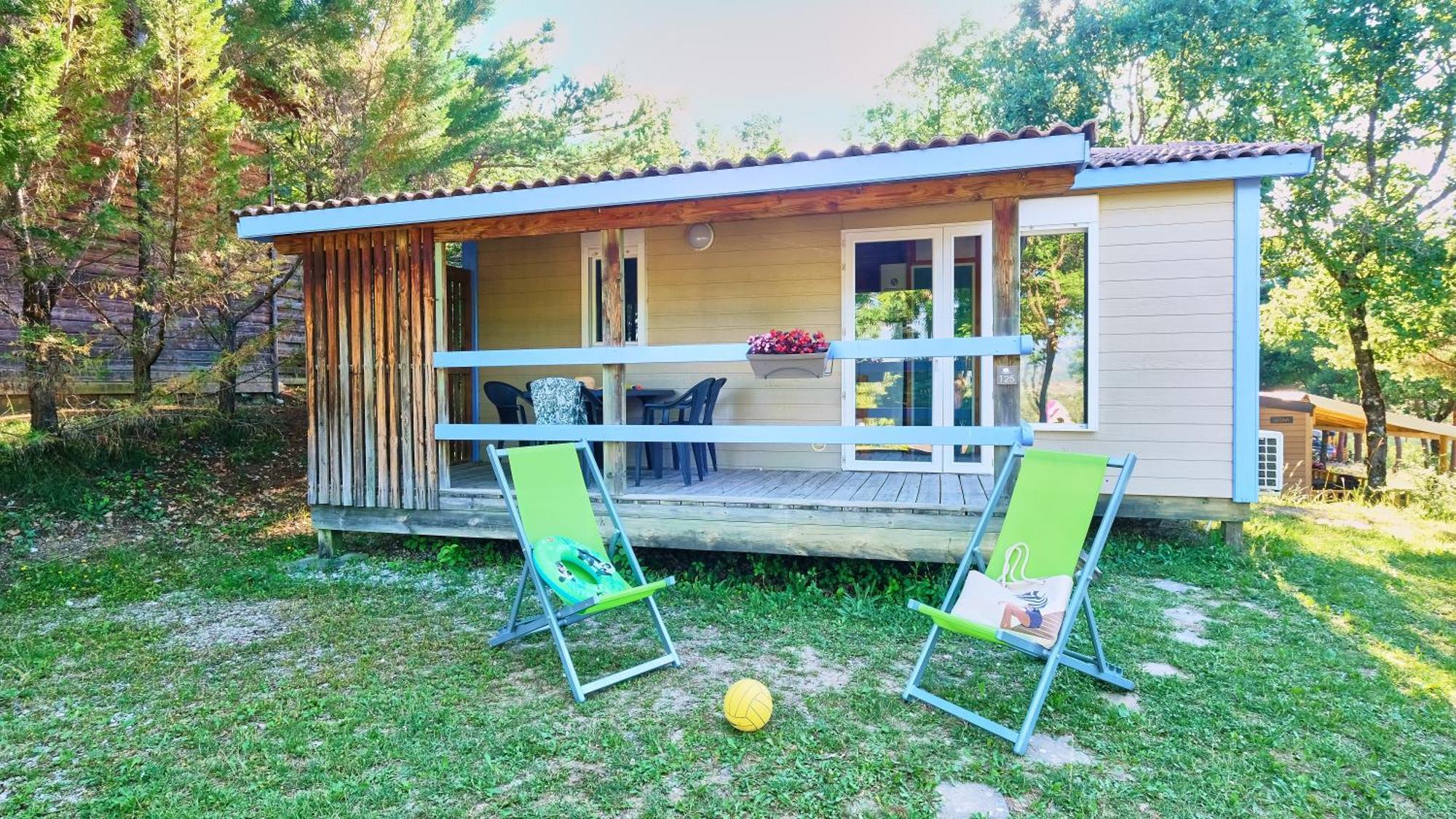 Camping Le Couriou Recoubeau-Jansac Exterior photo